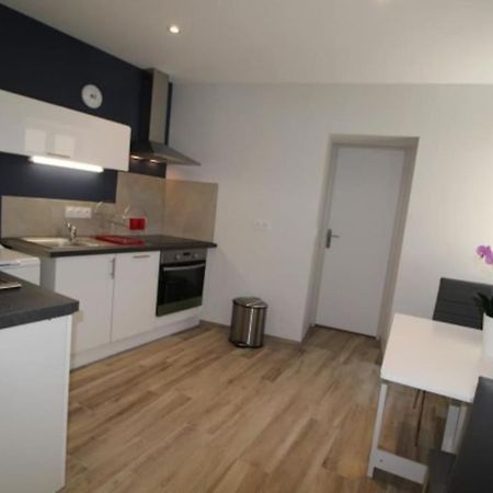 Petit Appartement Confortable Châteaubourg Exterior foto